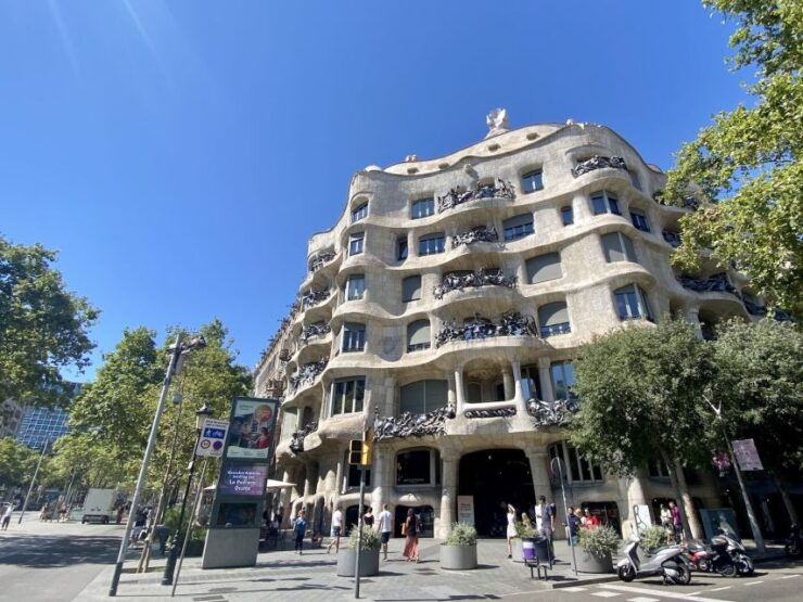 Barcelona: Architectural Wonders Self-Guided Audio Tour - Good To Know