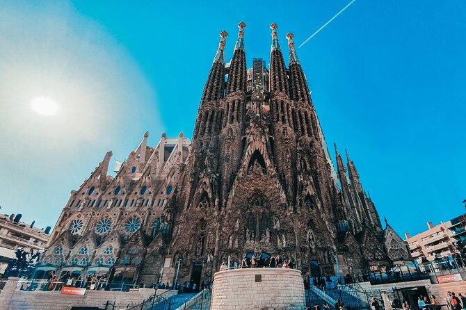 Barcelona Architecture Walking Tour With Casa Batlló Upgrade - Pricing and Guarantee