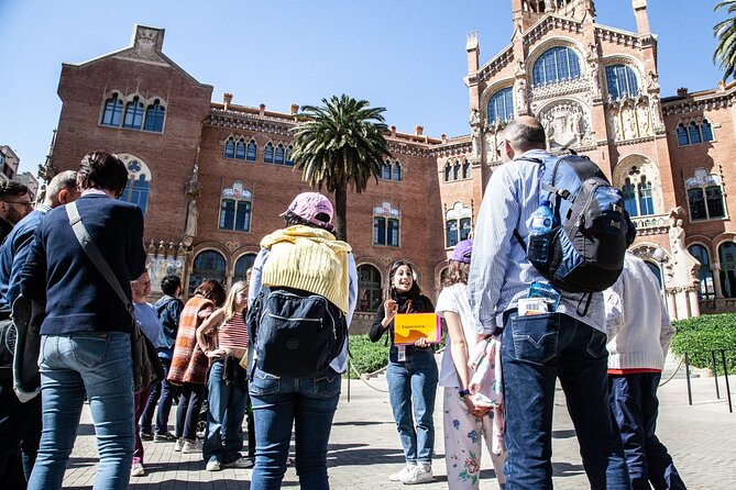 Barcelona Architecture Walking Tour With Casa Batlló Upgrade - Meeting and Pickup