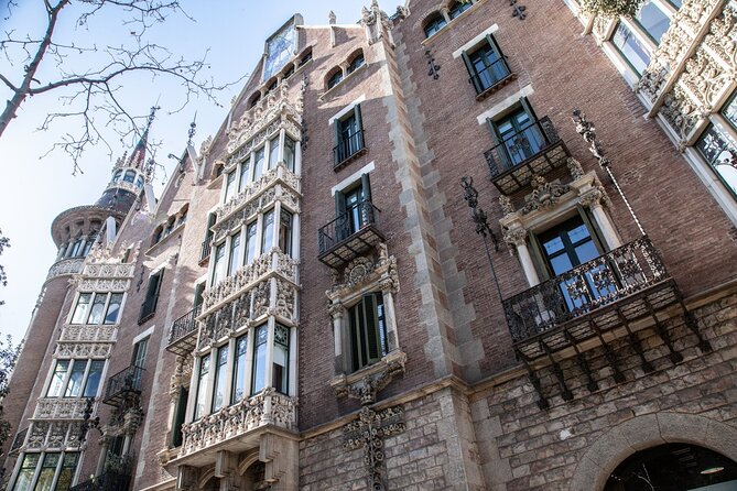 Barcelona Architecture Walking Tour With Casa Batlló Upgrade - Option to Upgrade