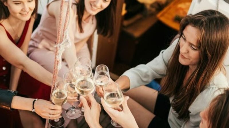 Barcelona & Badalona Half-Day Small Group Boat Tour - What the Barcelona-to-Badalona Route Means for You