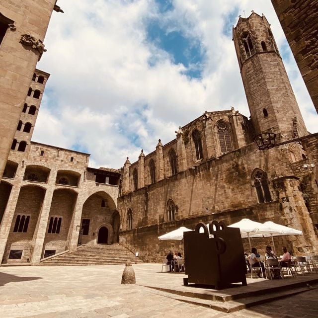 Barcelona: Barri Gotic Small Group Walking Tour - Booking Information