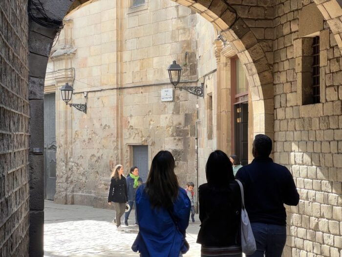 Barcelona: Barri Gotic Small Group Walking Tour - Frequently Asked Questions