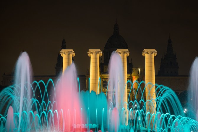 Barcelona Best Views: Old Town, Cable Car, Montjuic Castle & Magic Fountain Show - Common Questions