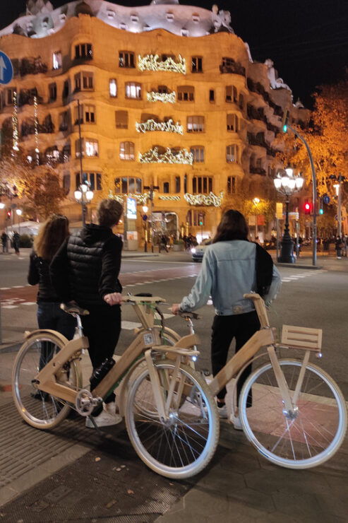 Barcelona Bicycle Tours: Evening City Tour - Experience Highlights