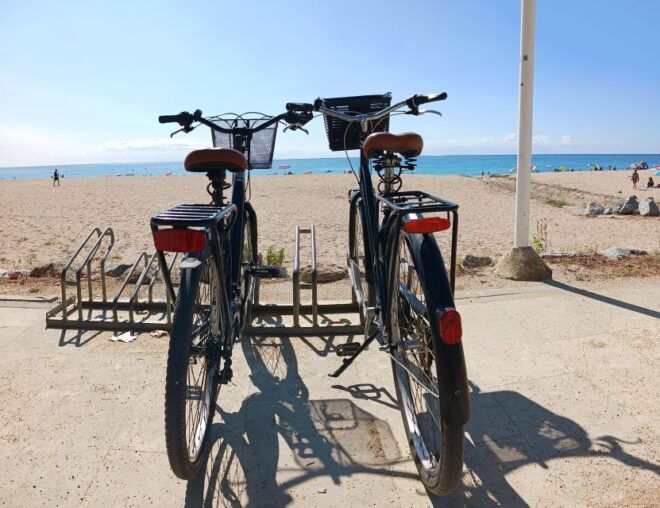 Barcelona: Bike Rental With Delivery and Pickup - Tour Itinerary and Attractions