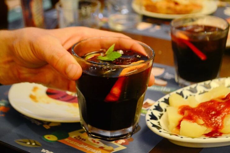 Barcelona Bike Tour by Night With Cava - Experience Highlights of the Night Tour