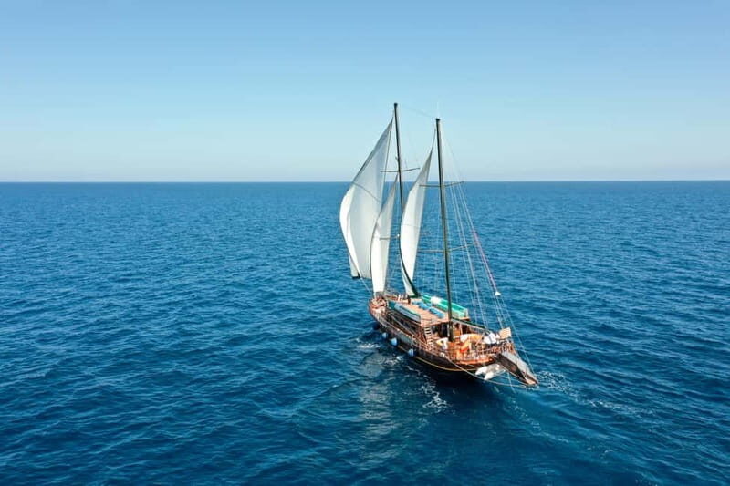 Barcelona: Boat and Supercar Driving Experience - What Makes This Experience Stand Out?