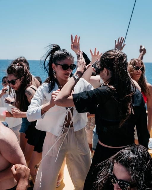 Barcelona: Boat Party - Inclusions