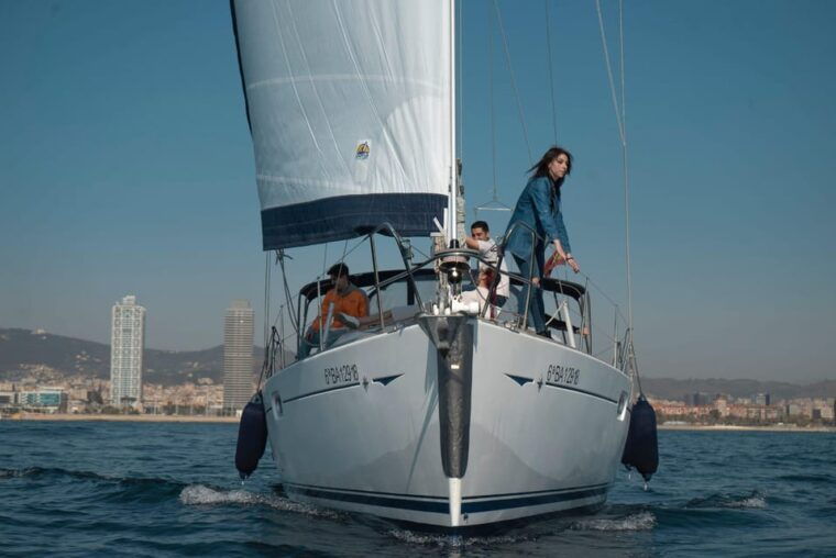 Barcelona: Boat Trip With Champagne - Starting Times and Availability