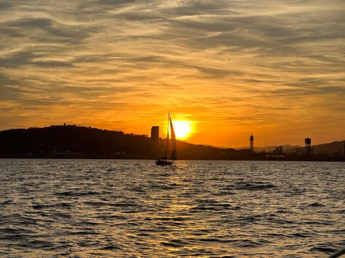 Barcelona: Boat Trip With Champagne - Frequently Asked Questions