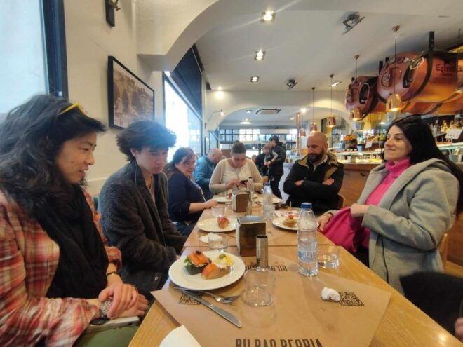 Barcelona: Boqueria Market & Barrio Gotico Street Food Tour - Meeting Point Details