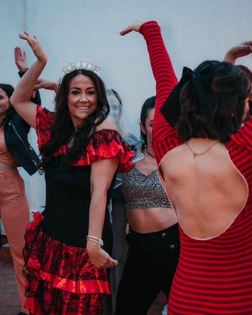 Barcelona: Bottomless Sangria & Salsa Dancing - Language Options and Cancellation Policy
