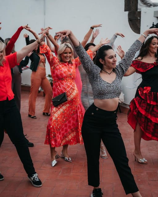 Barcelona: Bottomless Sangria & Salsa Dancing - Inclusions and Whats Provided