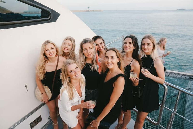 Barcelona: Brunch Boat Party with Drinks and DJ - The Sum Up