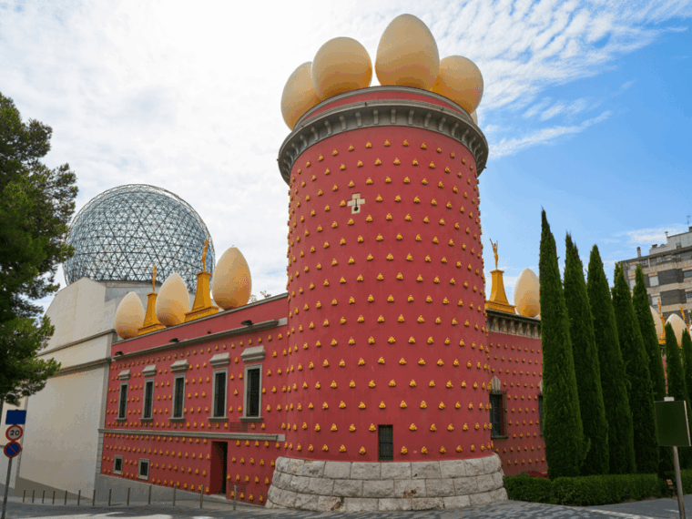 Barcelona: Carcassonne & Dali Tour - Cité De Carcassonne Experience