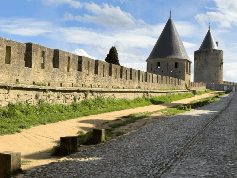 Barcelona: Carcassonne & Girona Tour - Itinerary Highlights