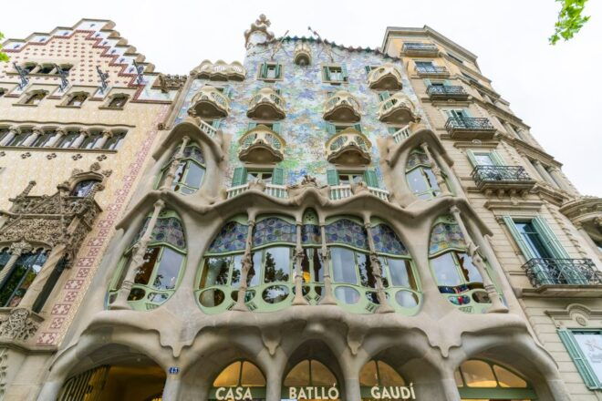 Barcelona: Casa Batlló Be The First Entry Ticket - Inclusions