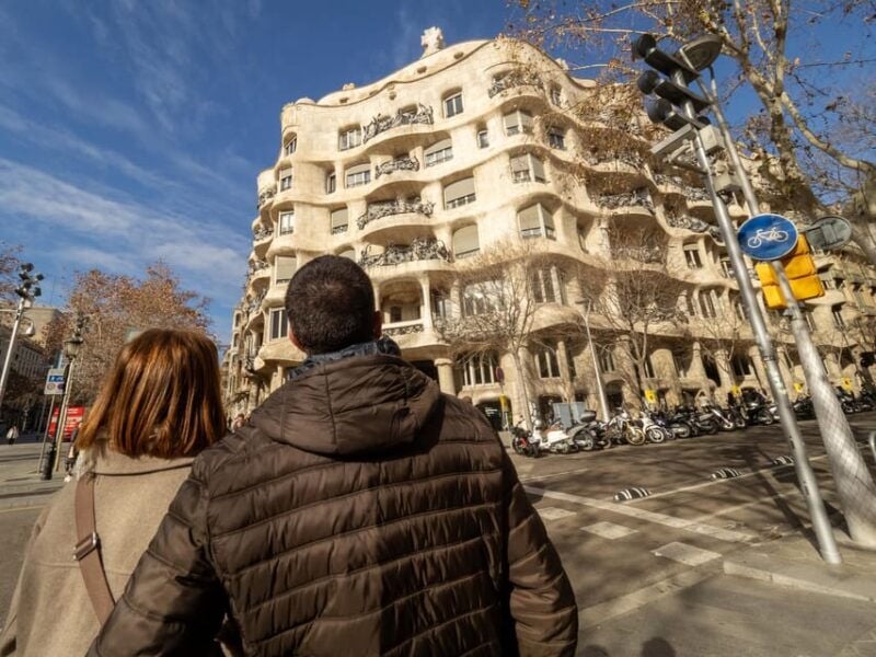Barcelona: Casa Batllo, Casa Mila & Tapas Small Group Tour - Good To Know