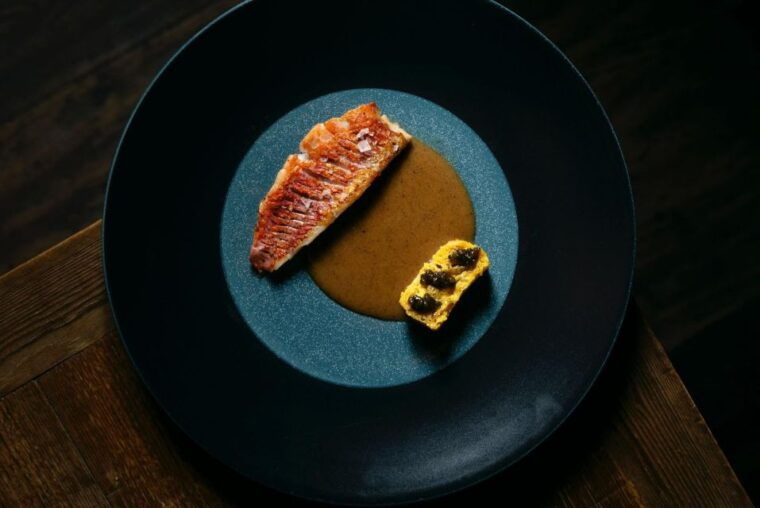 Barcelona: Casa Batllo, Casa Mila & Tapas Small Group Tour - Important Information