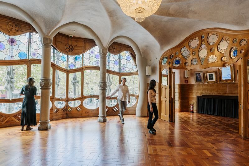 Barcelona: Casa Batlló Ticket & Audio Guide Option - The Dragon’s Rooftop and Barcelona views