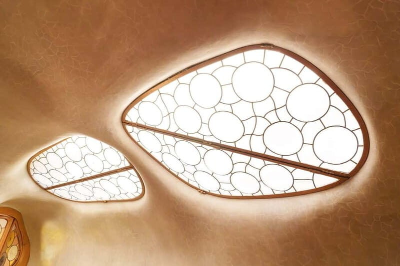 Barcelona: Casa Batlló Tour and Optional White Rabbit Museum - Who Should Book This Tour?