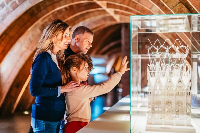 Barcelona: Casa Milà Early-Morning Access Guided Tour - Good To Know