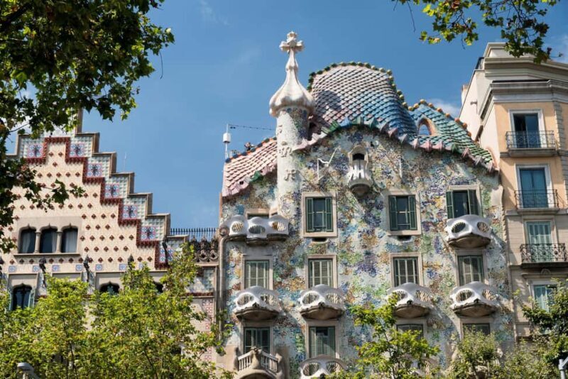 Barcelona: Catalan Modernism Architecture Walking Tour - What You Can Expect