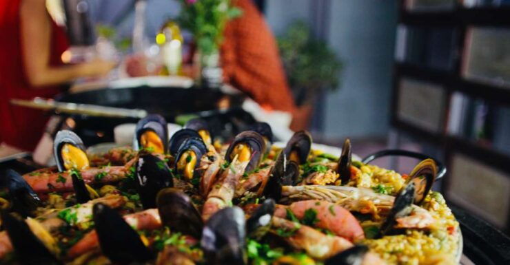 Barcelona: Catalan Paella Cooking Class - Experience Highlights