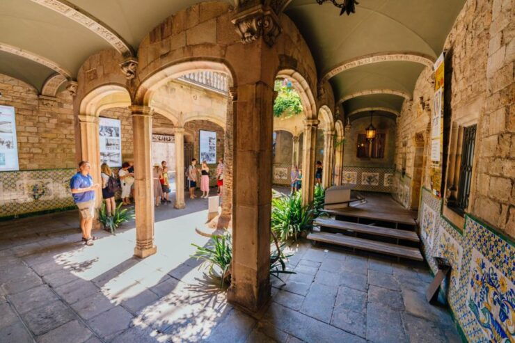 Barcelona Cathedral, Gothic Quarter, Old Town Walking Tour - Tour Duration and Flexibility