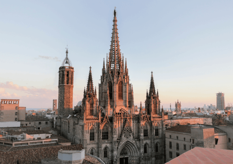 Barcelona Cathedral: Sunrise Tour & Traditional Breakfast - Good To Know