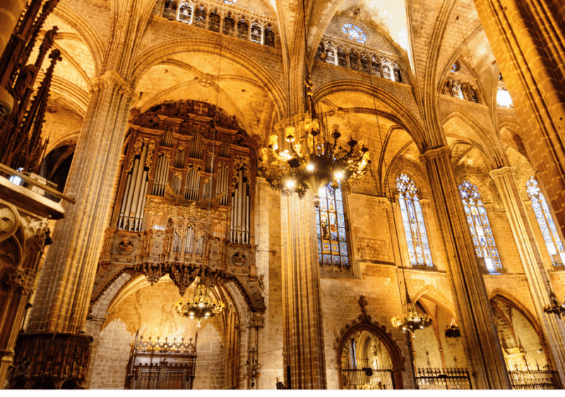 Barcelona Cathedral: Sunrise Tour & Traditional Breakfast - Itinerary