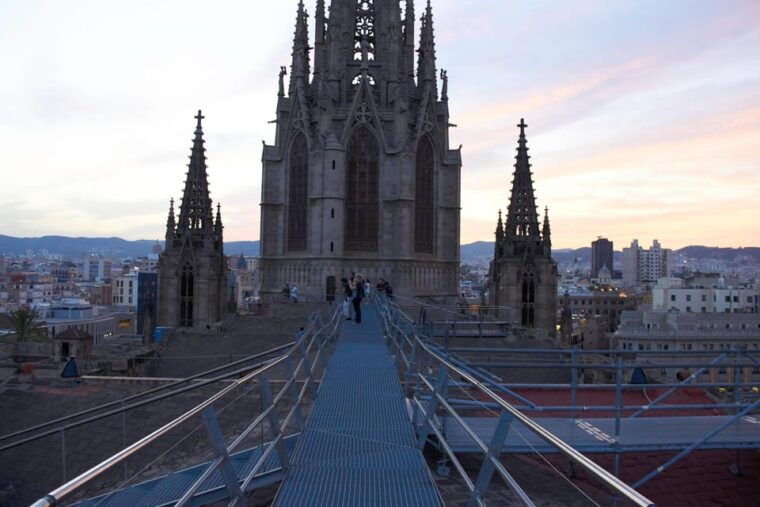 Barcelona Cathedral: Sunrise Tour & Traditional Breakfast - Important Information