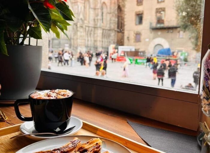 Barcelona Cathedral: Sunrise Tour & Traditional Breakfast - Indulging in Local Cuisine