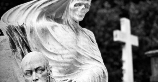 Barcelona: Cemetery of Montjuic Small Group Walking Tour - Cemetarium of Montjuic