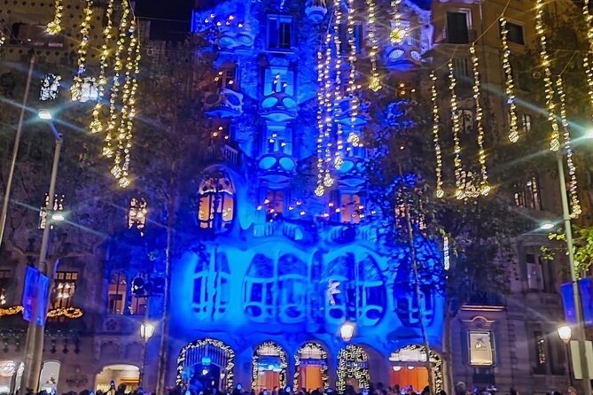 Barcelona Christmas Walking Tour - Beautifully Decorated Streets to Explore