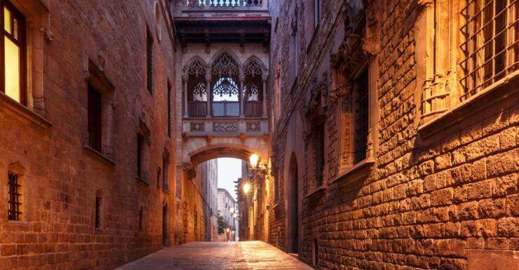 Barcelona City: El Raval and Gothic Quarter Audio Tour - Tour Overview