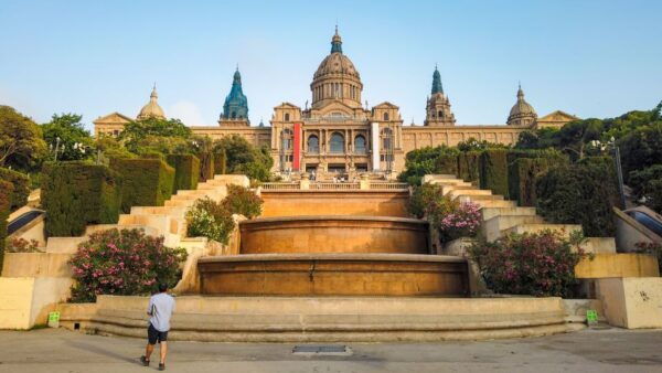 Barcelona: City Exploration Game and Tour on Your Phone - The Sum Up
