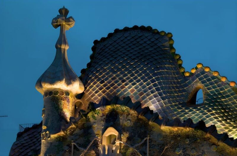 Barcelona: City Highlights Evening Walking Tour - Good To Know