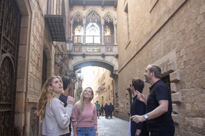 Barcelona: City Highlights Walking Tour With Sagrada Familia - Important Information