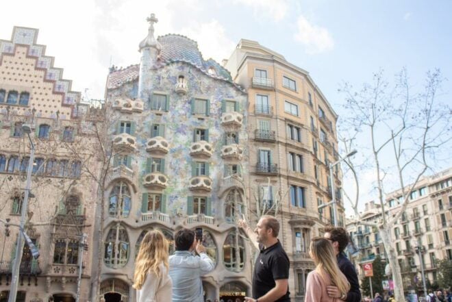 Barcelona: City Highlights Walking Tour With Sagrada Familia - Additional Information