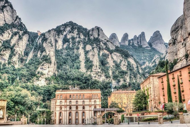 Barcelona City to Montserrat Return Trip . Transport Only - Meeting and Pickup Details