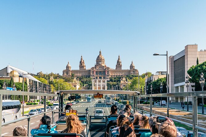 Barcelona City Tour Hop on Hop off & Camp NOU Tour F.C. Barcelona - Multilingual Audio Guide