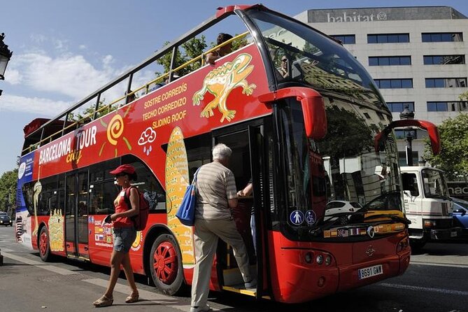 Barcelona City Tour Hop on Hop off & Camp NOU Tour F.C. Barcelona - What to Expect on the Tour