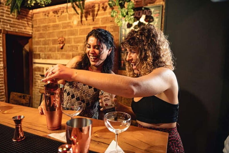 Barcelona: Cocktail Class with Mixologist - Introducing the Barcelona Cocktail Class with a Mixologist