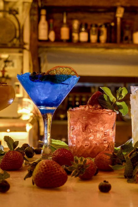 Barcelona: Cocktail Making Class With Tapas - Transportation