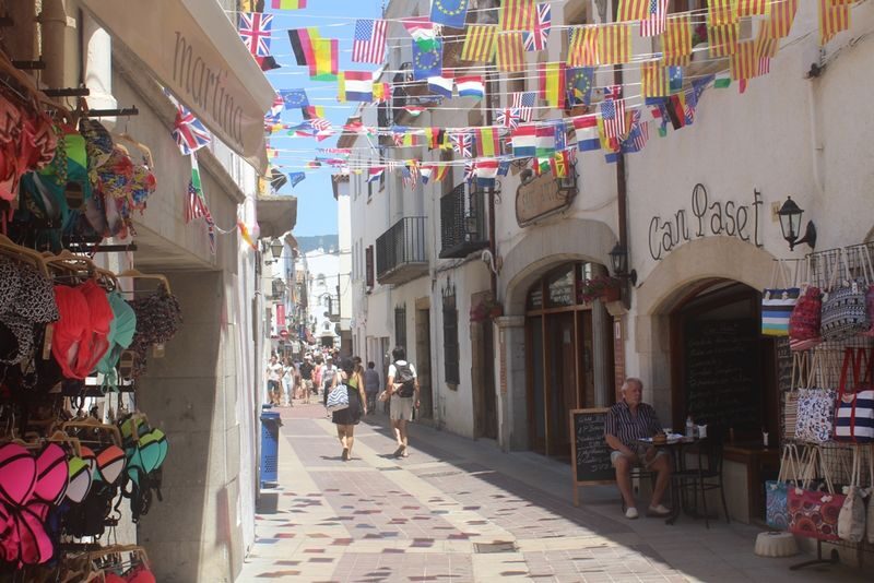 Barcelona Costa Brava Full-Day Villages Tour - Booking details to confirm before you go