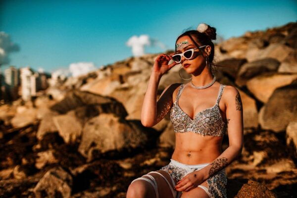 Barcelona Dawn: Empowerment Photoshoot at Barceloneta - Photographic Highlights