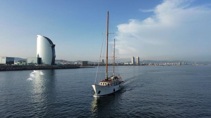 Barcelona: Day or Sunset Sailing Trip With Drink Included - Booking Information