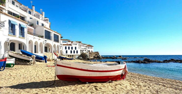 Barcelona Day Trip: Girona Costa Brava Top Beach Group Tour - Good To Know